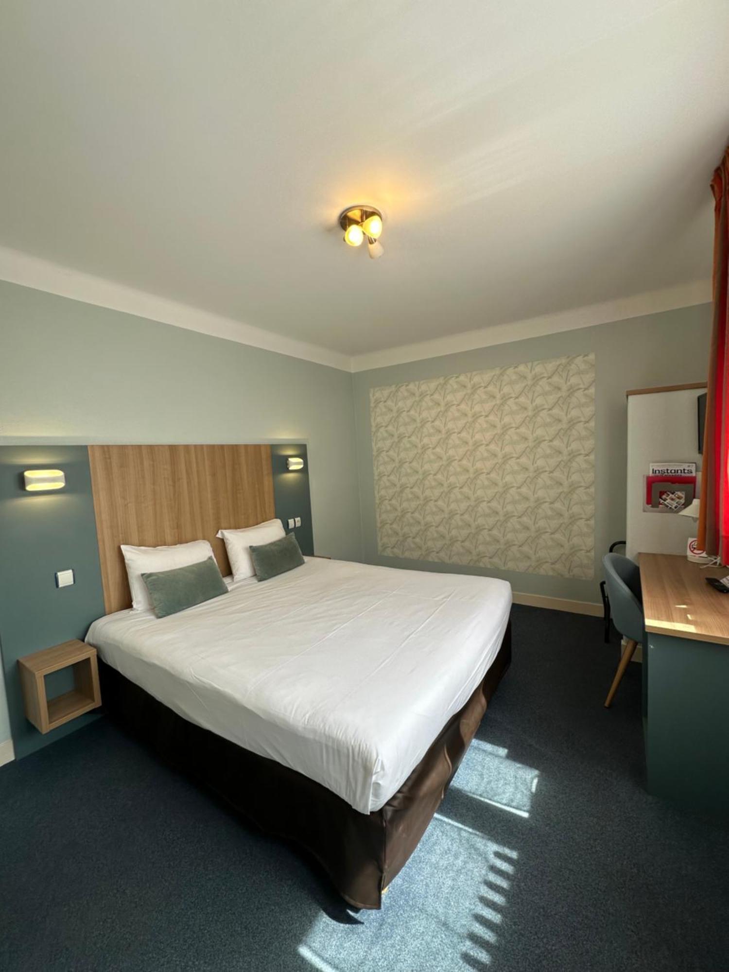 Hotel De Caen Bagian luar foto