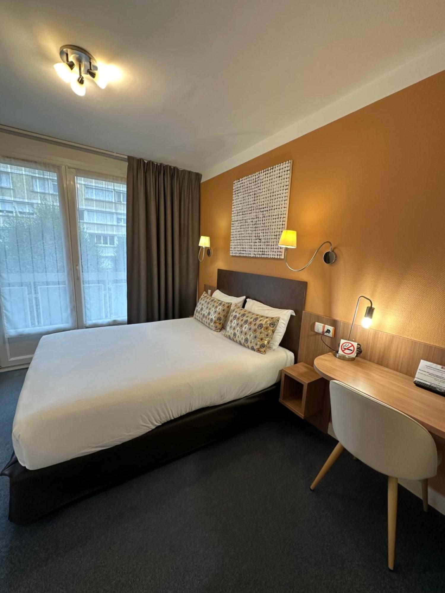 Hotel De Caen Bagian luar foto