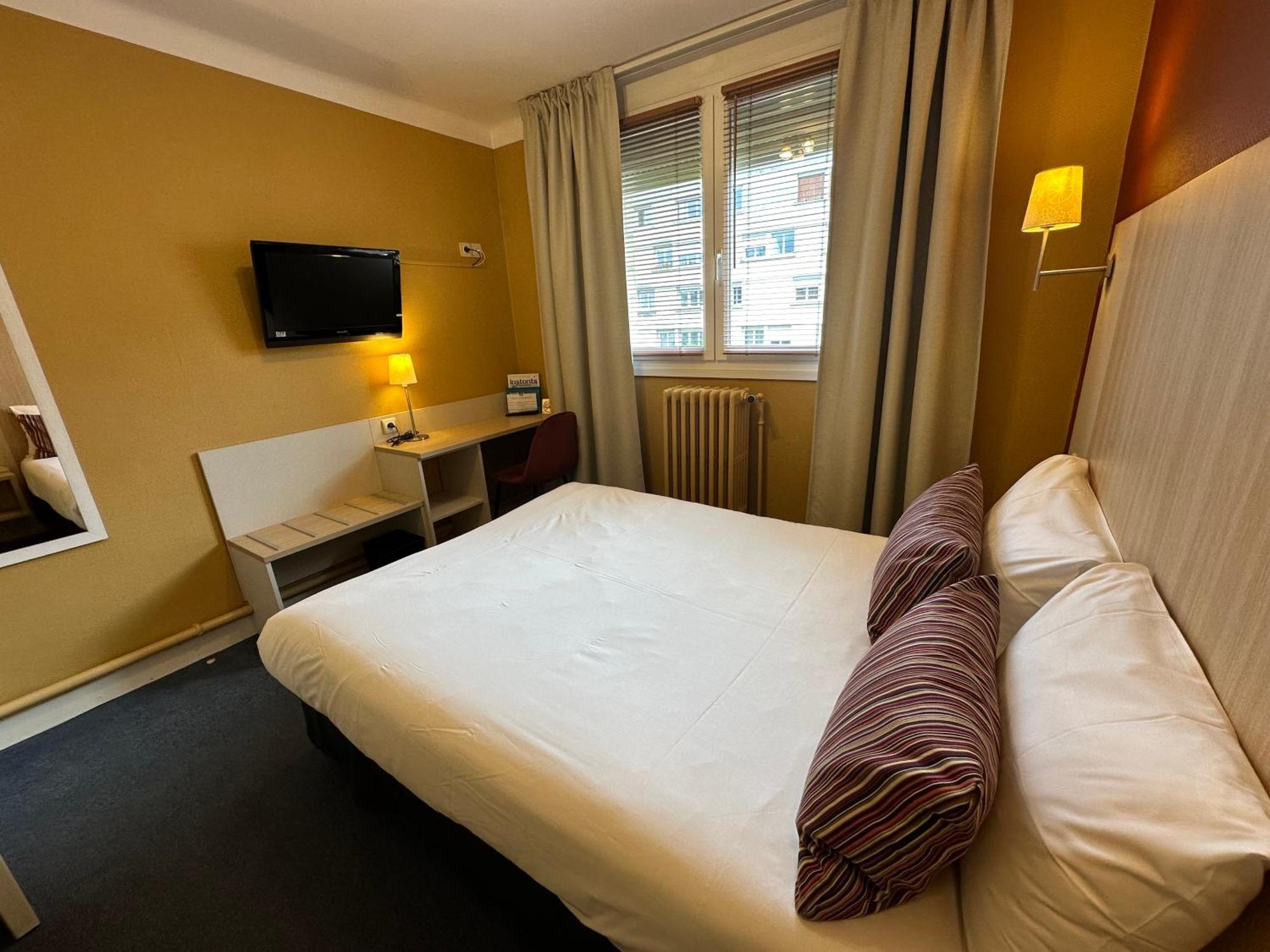 Hotel De Caen Bagian luar foto