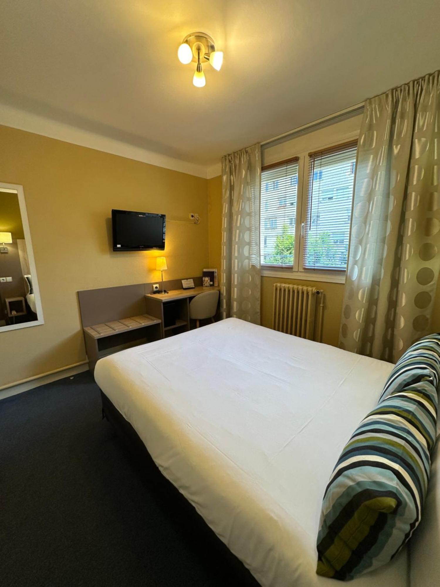 Hotel De Caen Bagian luar foto